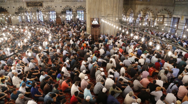 Camilerin ibadete açılacağı tarih belli oldu