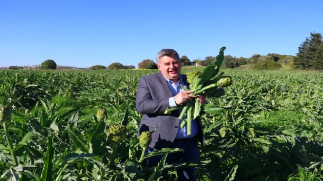 Çeşme'de Başkan Oran'dan çiftçiye destek: Kimsenin ürünü tarlada kalmayacak!