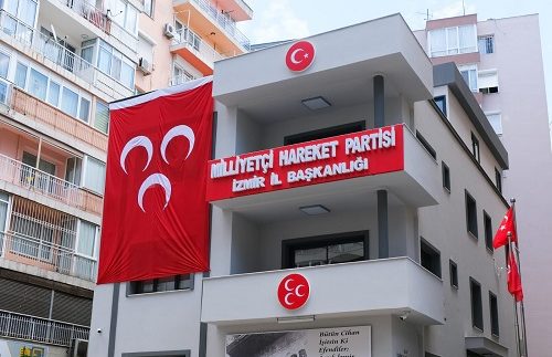 MHP İzmir'de yeni başkanlık divanı belli oldu!