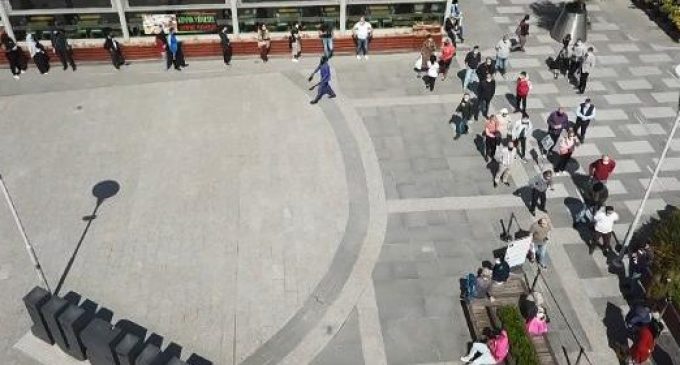 Virüs yokmuş gibi AVM akını: Üç günde 3 milyon 400 bin kişi ziyaret etti