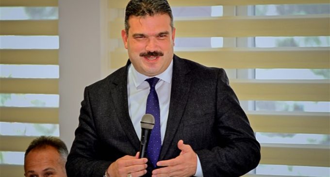 İzmirliler'e 'gavur, dinsiz, imansız' hakaretleriyle tepki çeken Çomaklı'nın Rektör oğlu istifa etti!