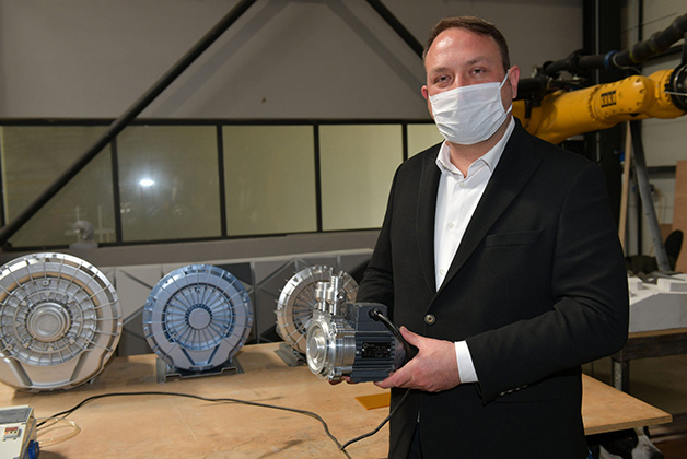 Başkan Gümrükçü müjdeyi online verdi! Türkiye'nin ilk yüzde yüz yerli ve milli solunum cihazı üretildi