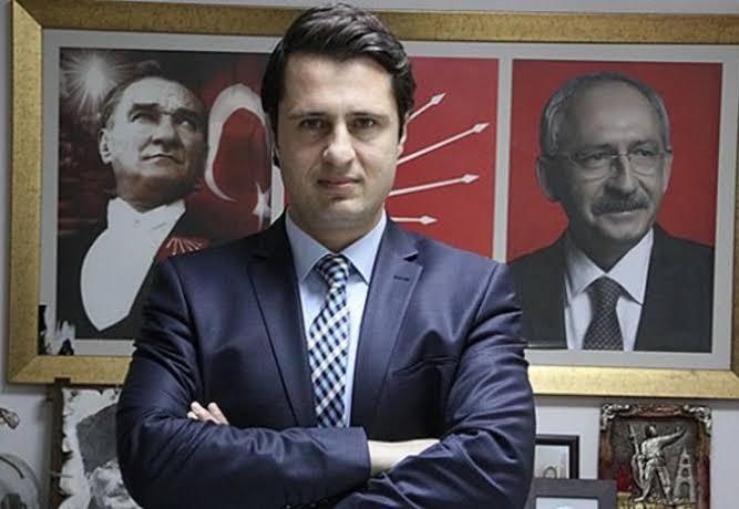 CHP İzmir'den ilçe başkanlarına sosyal medya uyarısı: Hukuken sakıncalı olabilir