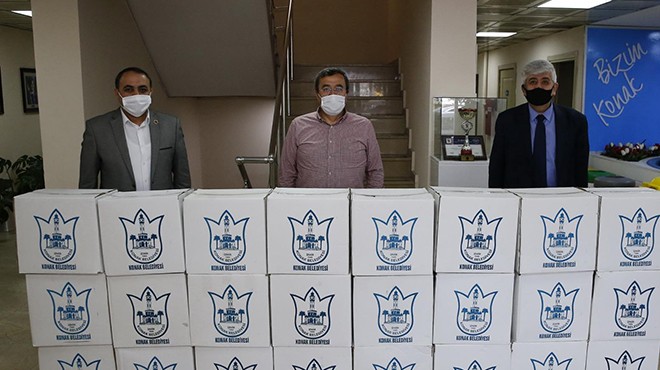 Konak'ta kepenk indiren esnafa belediyeden destek