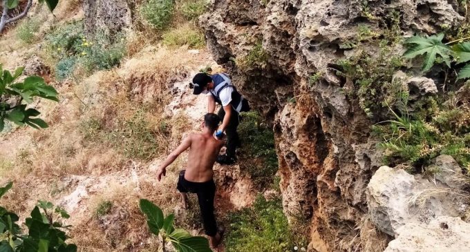 Polisin bir kilo tatlı ve dürüm sözü üzerine intihardan vazgeçti