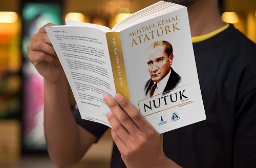 Büyükşehir'den Atatürk'ü anma hediyesi, 19 ilçede 19 bin gence 19 bin Nutuk dağıtıldı