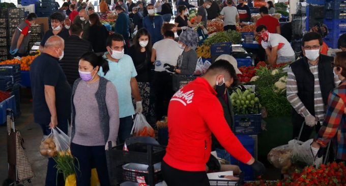 Tedbirler gevşeyince, sokaklar doldu. Dokuz ilde vaka sayısı arttı