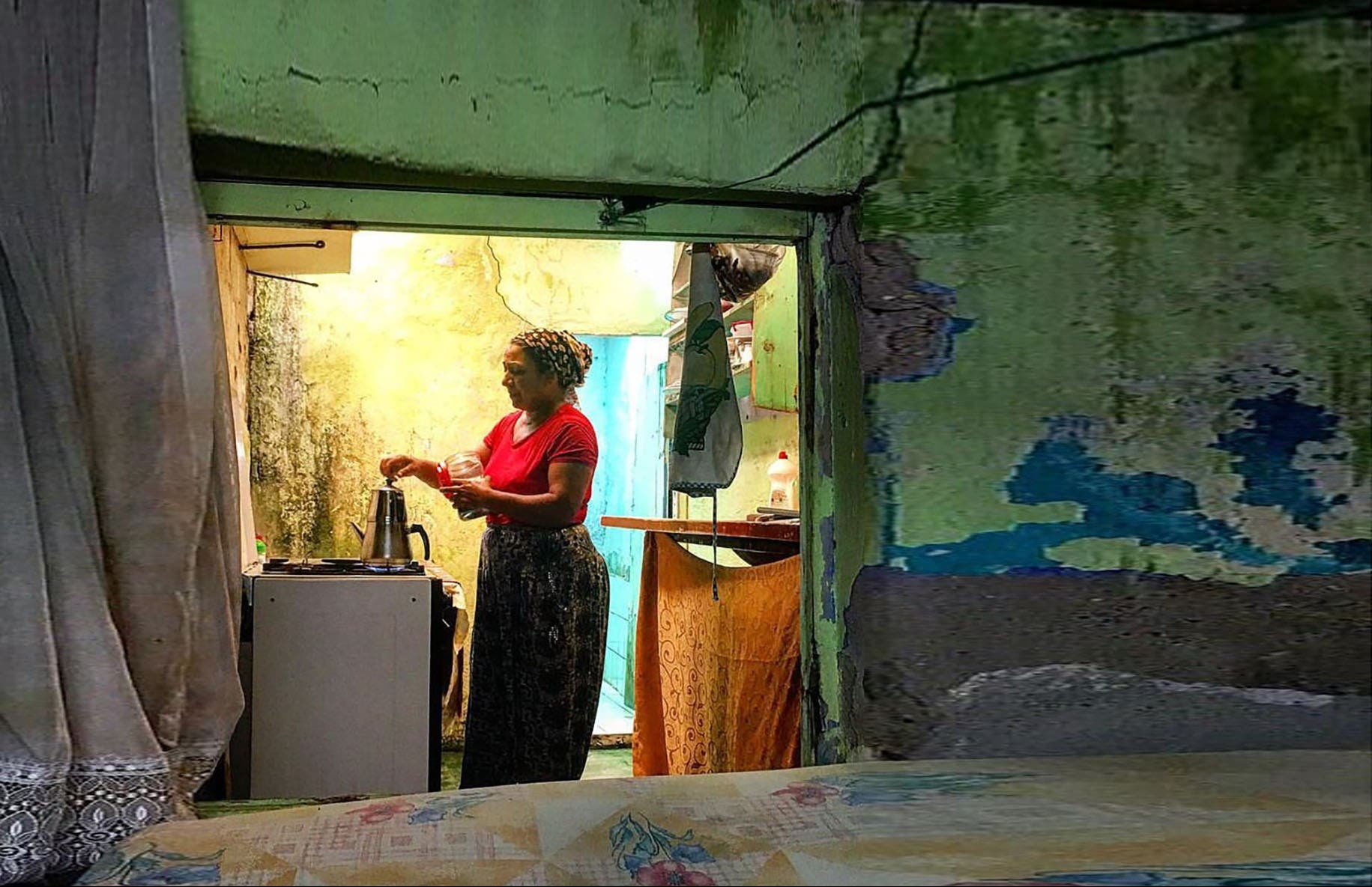 Romanlardan 'George Floyd' göndermesi: Biz de siyasette ve istihdamda nefes alamıyoruz!