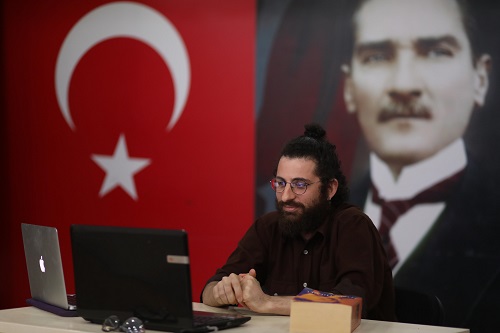 Ünlü isimler Bayraklı’da Nazım’ı anlattı 