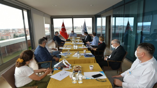 Çiğli'de hastane yöneticileri ile 'normalleşme' toplantısı