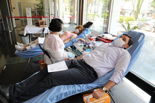 Kan stoku azalmıştı: Gaziemir'den Kızılay'a büyük destek!