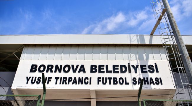 Bornova Belediyesi Yusuf Tırpancı Sahası'nı yeniledi