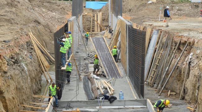 Büyükşehir'den yağmur suyu sorununa 3 ilçede neşter!