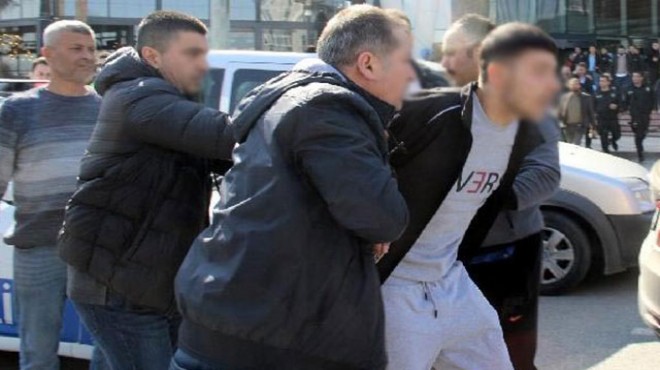 İzmir'de AVM'ye silahlı saldırı düzenleyen genç yakalandı!