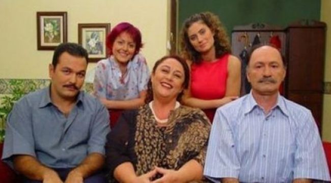 Usta tiyatrocu Ayşegül Atik hayatını kaybetti