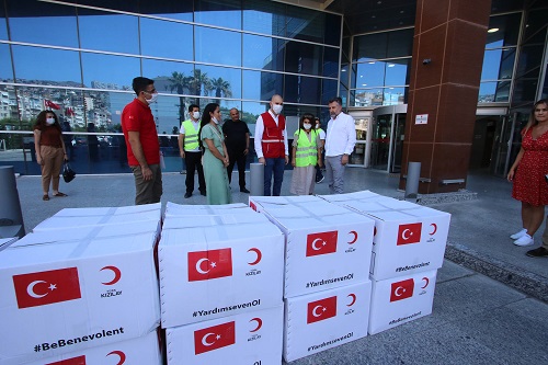 Bayraklı'da çocuklara bayram sürprizi