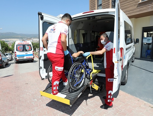 Gaziemir’de hasta nakil araçları yeniden hizmette!