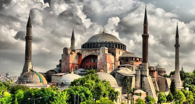 Ayasofya ibadete açılıyor: Bakanlar Kurulu’nun müze kararı iptal edildi