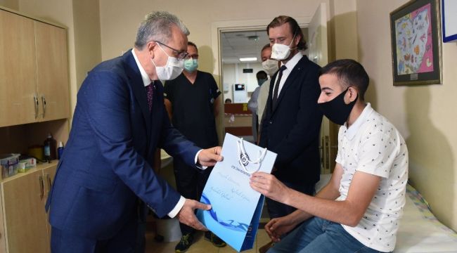 Egeli hekimlerden dünyada bir ilk daha!