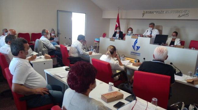 Güzelbahçe'de esnafa müjde, 3 ay boyunca vergi yok!