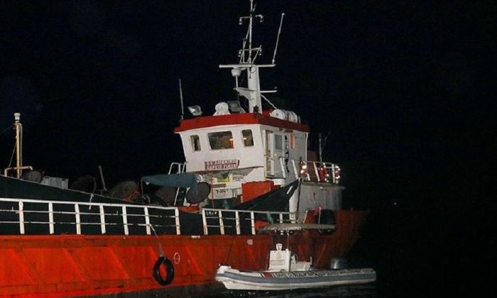 İzmir'de dev operasyon! Gemiden 276 sığınmacı çıktı