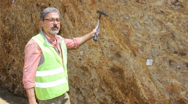 İzmir'in en büyük fay hattı görüntülendi!