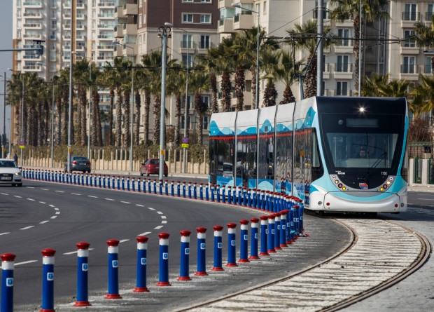 Büyükşehir'den sağlıkçılar için ücretsiz ulaşıma devam kararı!