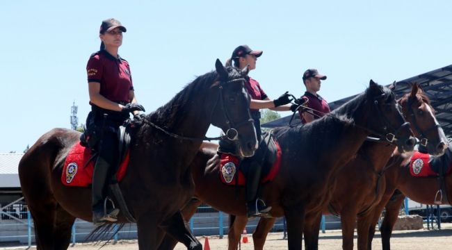 İzmir'de 740 metrekarelik Atlı Polis Eğitim Merkezi!