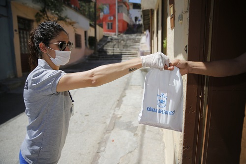 Konak'ta Askıda Kurban Kampanyası'nda 2 ton et bağışlandı!