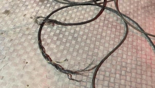 İzmir'de faciadan dönüldü: Lunaparkta halat koptu!