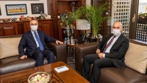 İzmir'deki trafik çilesi için Soyer'den 'farklı mesai' çağrısı