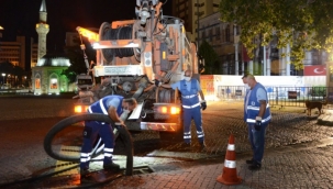 Kemeraltı'nda gece mesaisi!