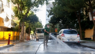 Konak'ta temizlik harekatı!