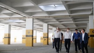 Başkan Batur sözünü tuttu: Kahramanlar Kapalı Pazaryeri ekimde açılıyor!