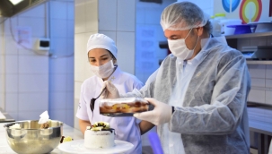 Bornova Belediyesi'nden istihdamda örnek adım: Pastacılara da Altın Bilezik!