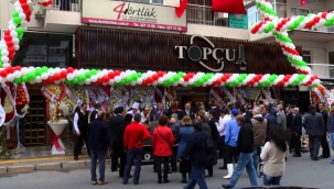 İzmirli ünlü iş adamının oğlu evinde ölü bulundu 