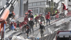 Anne ve ikizleri enkazın altından kurtarıldı: Umut'un cansız bedenine ulaşıldı