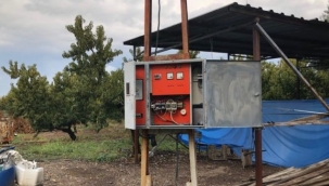 Bahçesine elektrik bağlamak isterken hayatını kaybetti