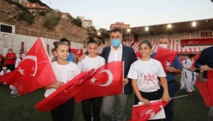 Bayraklı Belediyesi sosyal belediyecilik görevlerini yerine getiriyor 