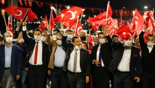 Cumhuriyet Bayramı ateşi Konak’tan yayıldı!