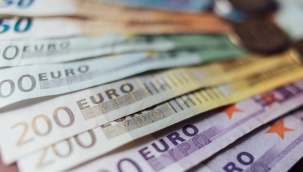 Euro rekor kırdı, dolar/TL ise rekor seviyesine yaklaştı