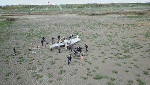 İstanbul'da eğitim uçağı düştü!