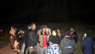 İzmir'de 25 kaçak yabancı uyruklu şahıs yakalandı