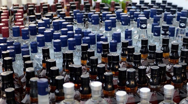 İzmir'de 46 litre sahte içki ele geçirildi