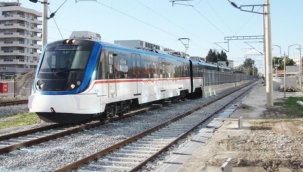 İzmir'de korkunç son: Metroda ölüme atladı!