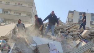 İzmir'de korkutan deprem! Artçılar olmaya devam ediyor...