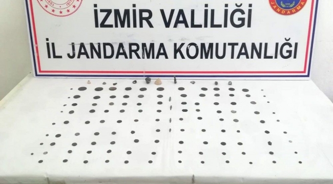 İzmir'de 'tarihi eser' operasyonu: 2 gözaltı