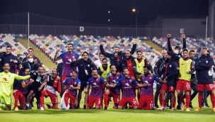 İzmir derbisinde Altınordu'nun yüzü güldü