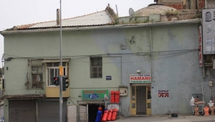 İzmir'in kalbinde kaybolan tarih! Şark Hamamı yok oluyor