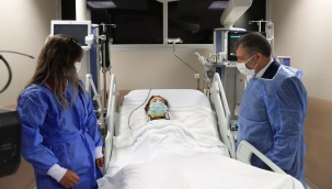 Bakan Koca'dan, İnci Okan’a ziyaret